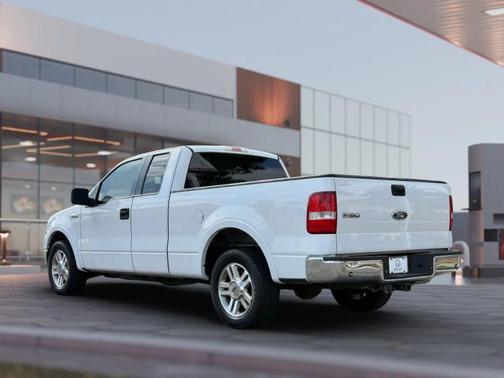 2005 Ford F-150 Lariat