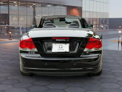 Black 2006 Volvo C70 T5