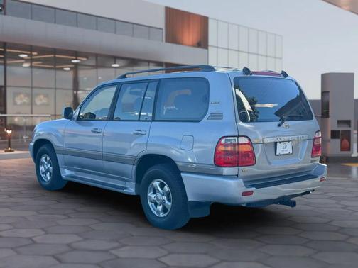 2002 Toyota Land Cruiser Base