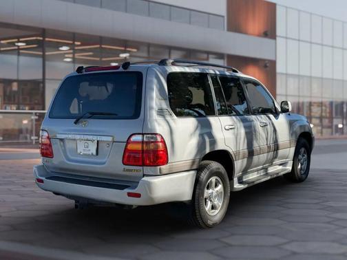2002 Toyota Land Cruiser Base