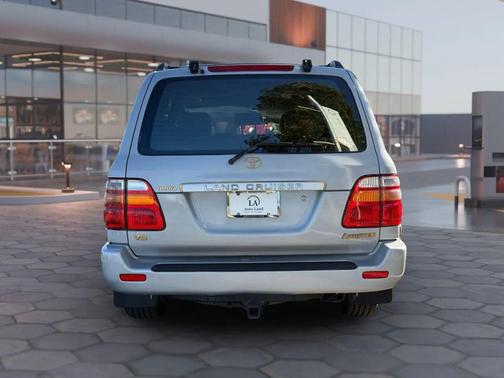 2002 Toyota Land Cruiser Base