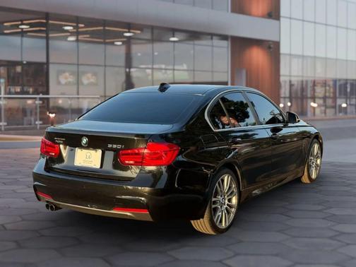 2018 BMW 330 xDrive