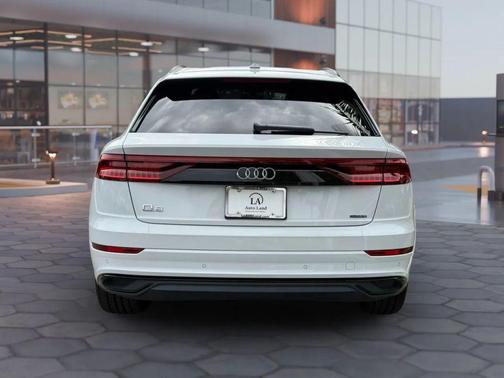 PEARL WHITE 2020 Audi Q8 55 Premium