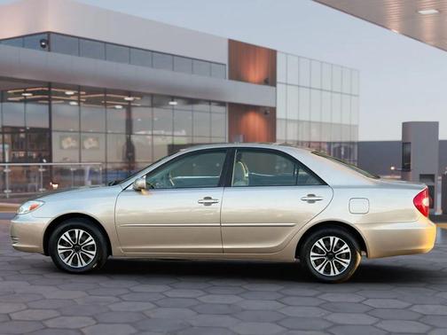 2002 Toyota Camry LE