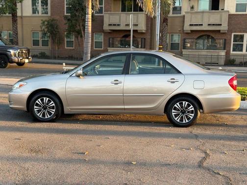 2002 Toyota Camry LE