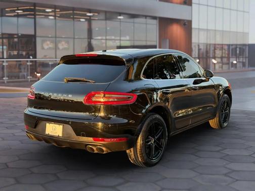 2016 Porsche Macan S