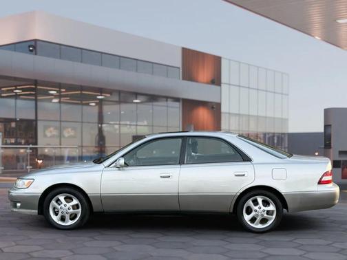 2001 Lexus ES 300 Base