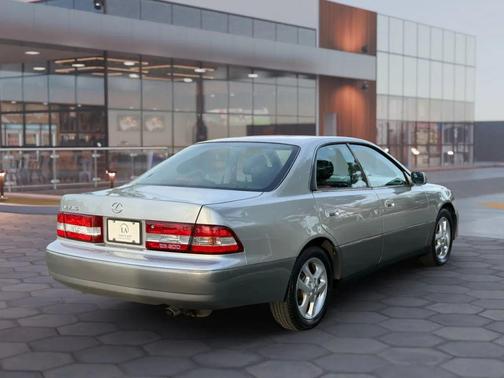 2001 Lexus ES 300 Base