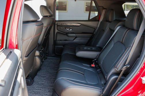 Platinum White Pearl 2026 Honda Passport AWD TrailSport Elite Blackout