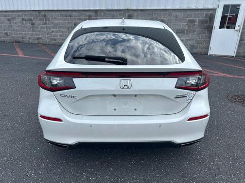 Platinum White Pearl 2022 Honda Civic Sport Touring