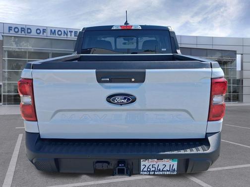 Space White Metallic 2026 Ford Maverick Lariat