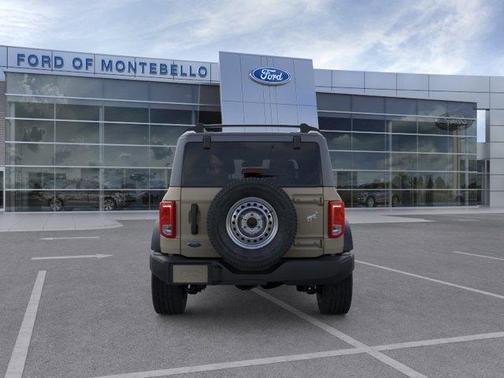 Desert Sand 2026 Ford Bronco Base