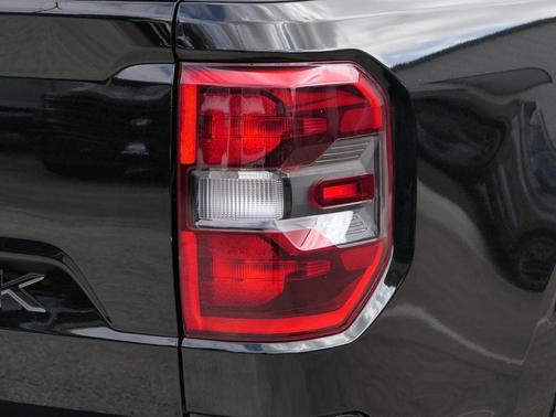 Shadow Black 2026 Ford Maverick Lobo Standard