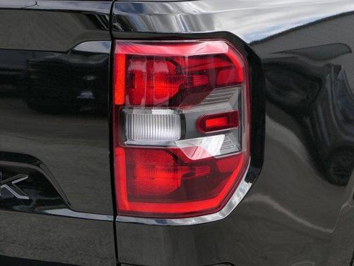 Shadow Black 2026 Ford Maverick Lobo Standard