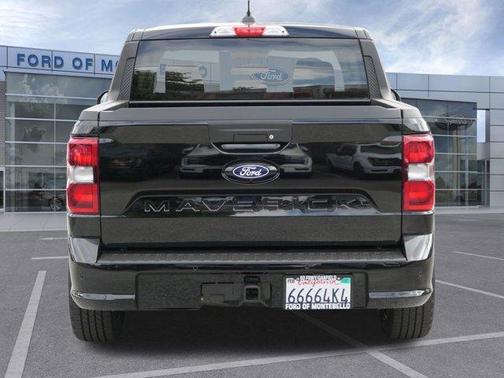 Shadow Black 2026 Ford Maverick Lobo Standard