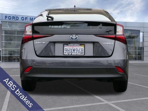 2022 Toyota Prius LE