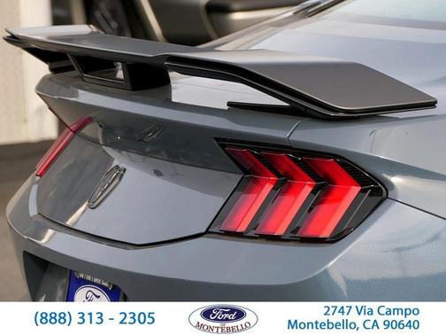 2025 Ford Mustang Dark Horse