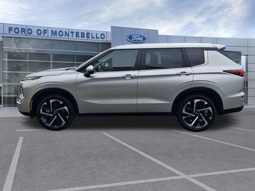 Alloy Silver Metallic 2024 Mitsubishi Outlander SE