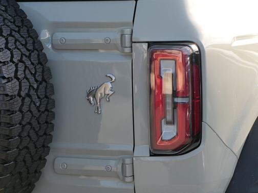 Desert Sand 2025 Ford Bronco Outer Banks