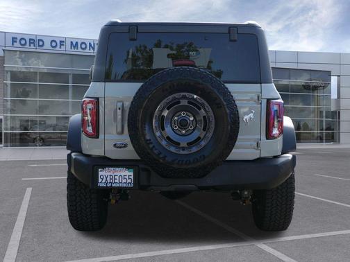 Desert Sand 2025 Ford Bronco Outer Banks