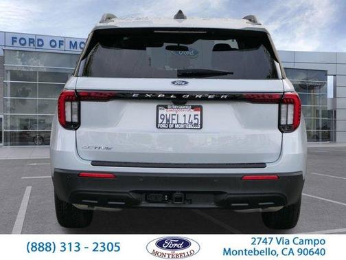 Space White Metallic 2026 Ford Explorer Active