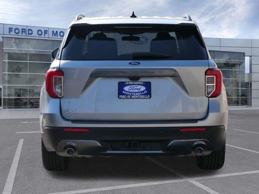 Iconic Silver Metallic 2023 Ford Explorer XLT