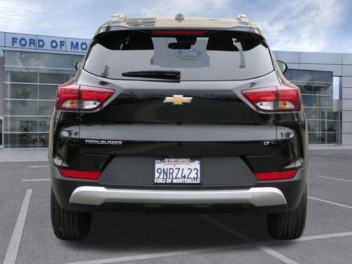 Mosaic Black Metallic 2025 Chevrolet Trailblazer LT