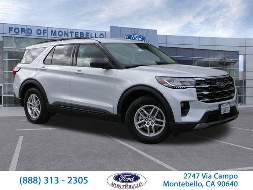 Space White Metallic 2026 Ford Explorer Active