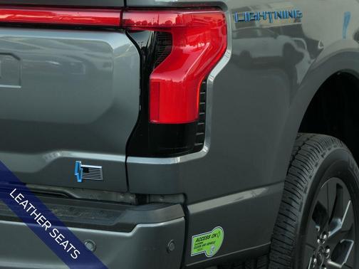 2023 Ford F-150 Lightning LARIAT