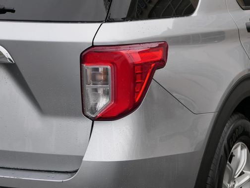 2021 Ford Explorer Base
