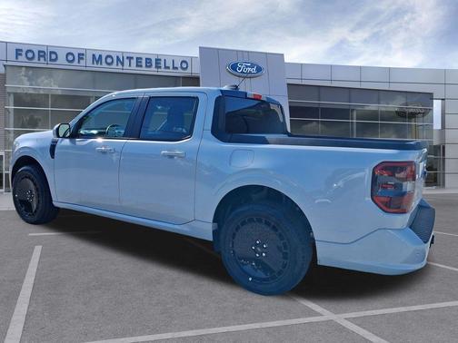 Space White Metallic 2026 Ford Maverick Lobo Standard