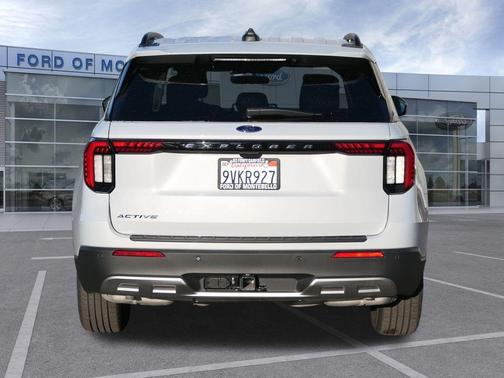 2025 Ford Explorer Active