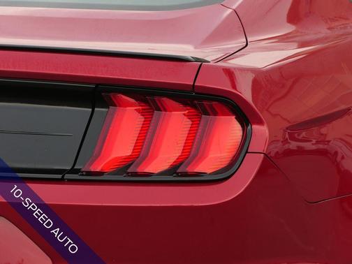 2022 Ford Mustang EcoBoost