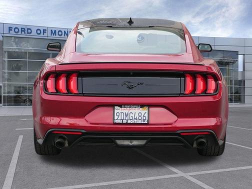 2022 Ford Mustang EcoBoost