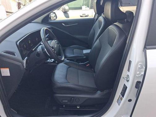 2023 Kia Niro EX Touring