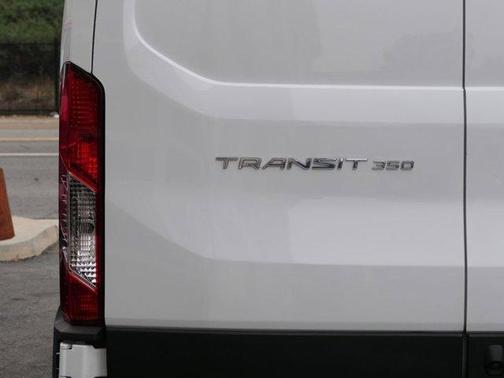 Oxford White 2022 Ford Transit-350 Base