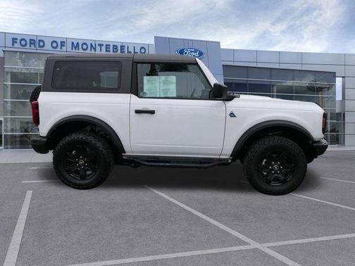 Oxford White 2022 Ford Bronco Black Diamond