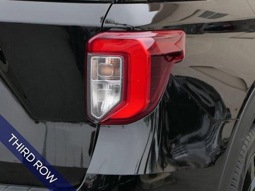 Black Metallic 2023 Ford Explorer ST-Line