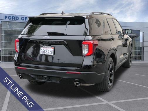 Black Metallic 2023 Ford Explorer ST-Line