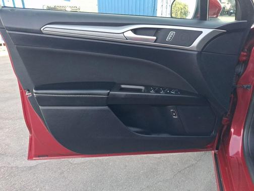 2020 Ford Fusion Hybrid SE