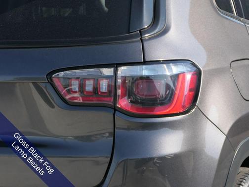 Granite Crystal Clearcoat Metallic 2019 Jeep Compass Altitude