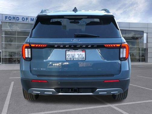 2025 Ford Explorer Active