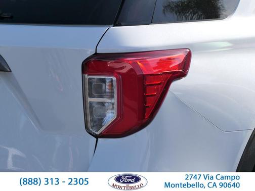 Star White 2024 Ford Explorer XLT