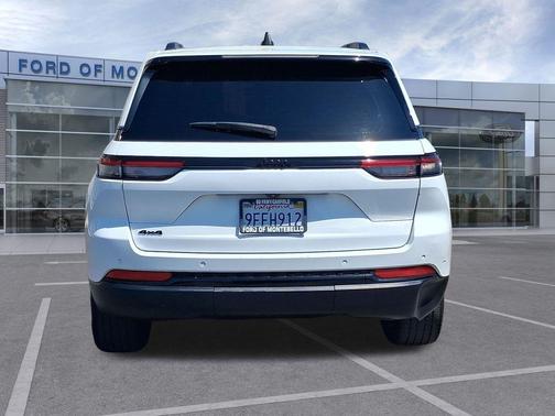 Bright White Clearcoat 2023 Jeep Grand Cherokee Altitude