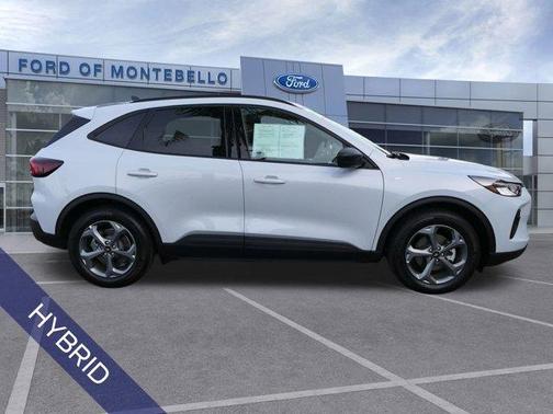 Space Silver 2025 Ford Escape ST-Line