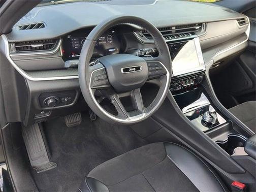 2024 Jeep Grand Cherokee L Altitude 4x4