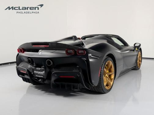 2024 Ferrari SF90 Spider Base