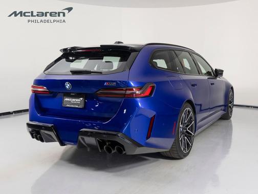 Marina Bay Blue Metallic 2025 BMW M5 Base