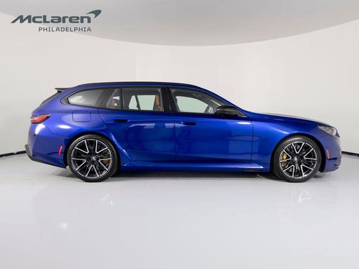 Marina Bay Blue Metallic 2025 BMW M5 Base