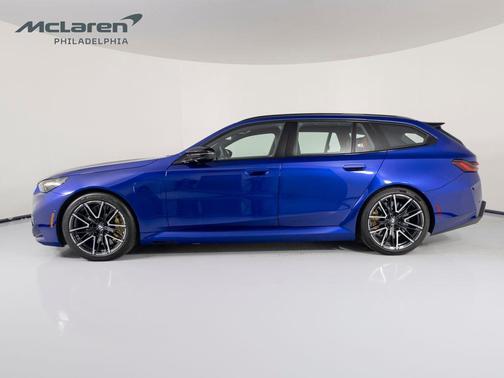 Marina Bay Blue Metallic 2025 BMW M5 Base